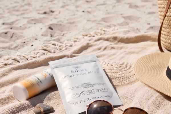 Adore UV Teeth Whitening Kit för tandblekning på stranden och i solarium